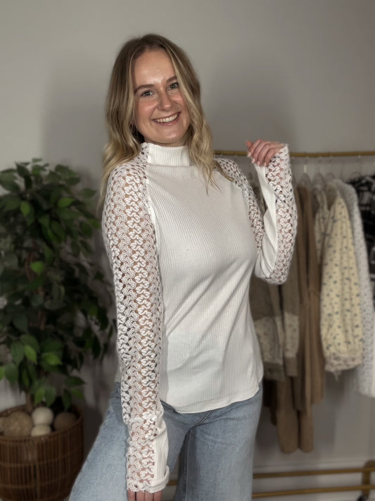 Suri Laced Sleeve Top